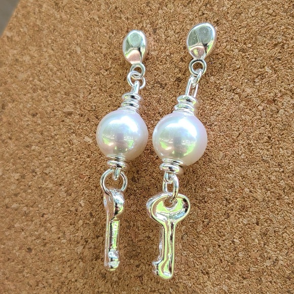 YA VES • Uno de50 Earrings - Picture 9 of 13